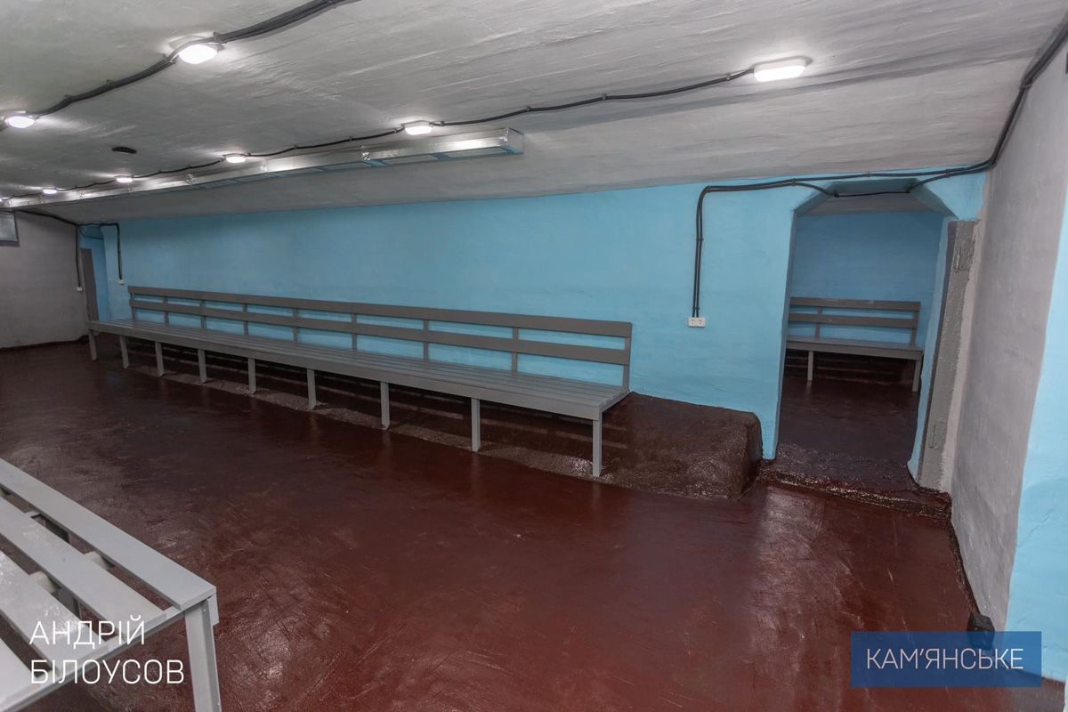 Двери бомбоубежищ открываются автоматически в момент объявления воздушной тревоги