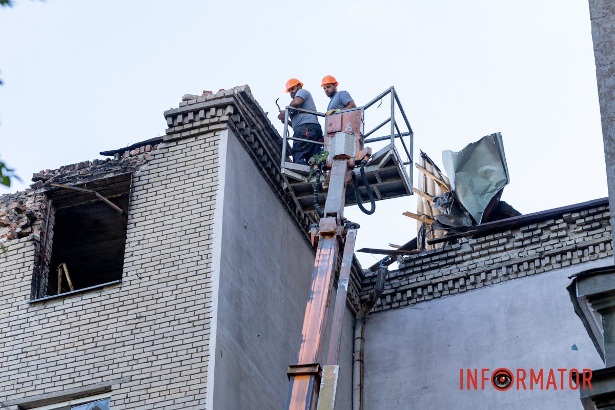 На місці ракетної атаки тривають підготовчі роботи 