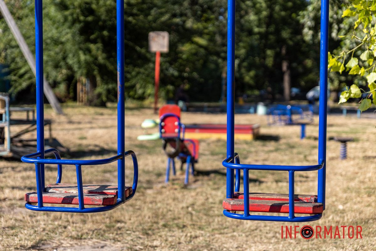 У Дніпрі на Новокримській дитячий сквер «Чижик» потребує оновлення: як він виглядає 26