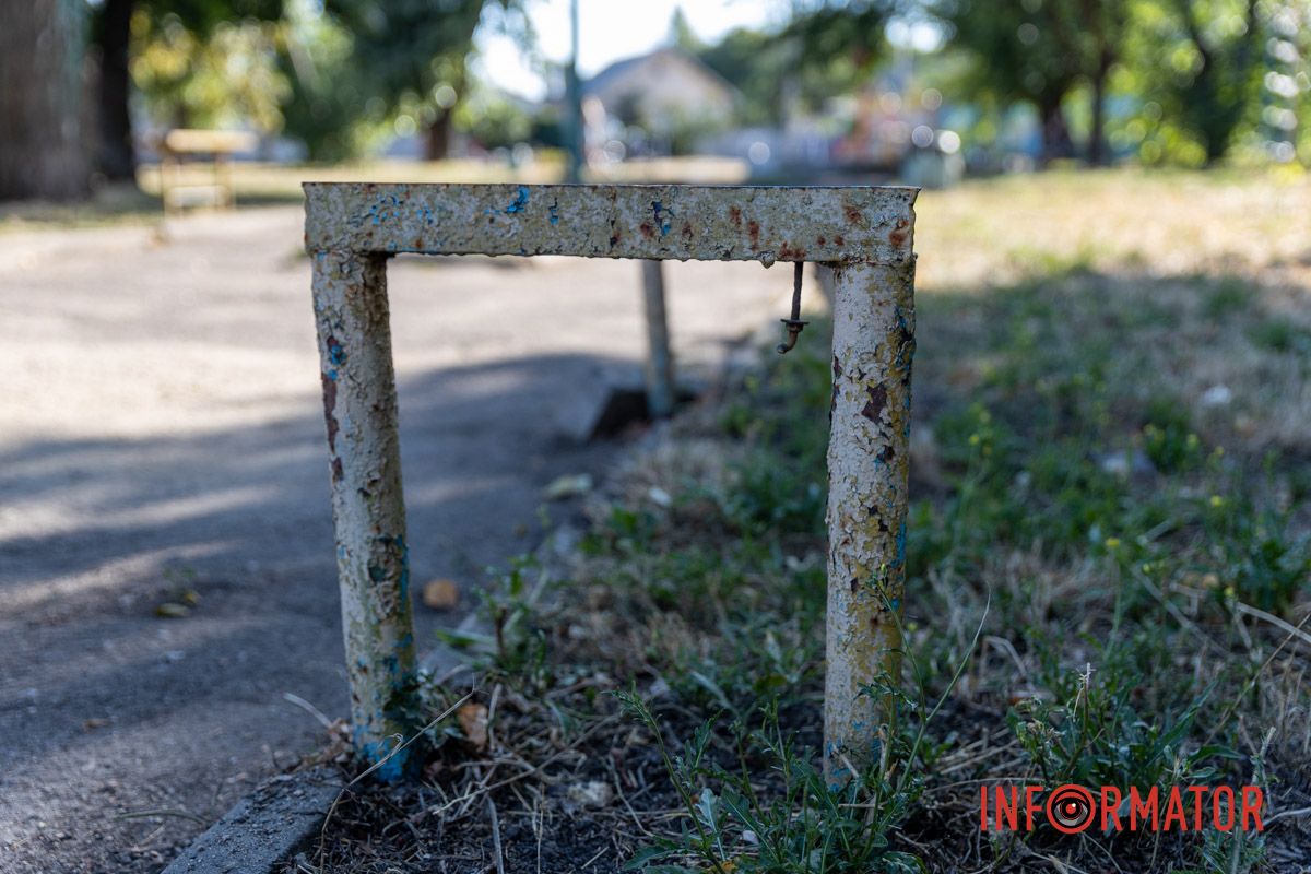 У Дніпрі на Новокримській дитячий сквер «Чижик» потребує оновлення: як він виглядає 17