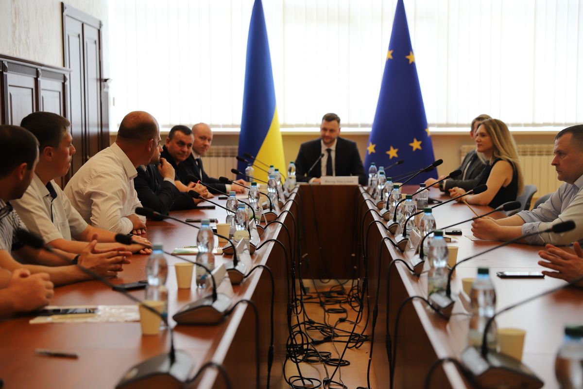 Філатов єдиним серед мерів обласних центрів долучився до антикорупційного форуму, проведеного НАЗК Мер Дніпра Філатов взяв участь в антикорупційному форумі доброчесності громад, який провело НАЗК 3