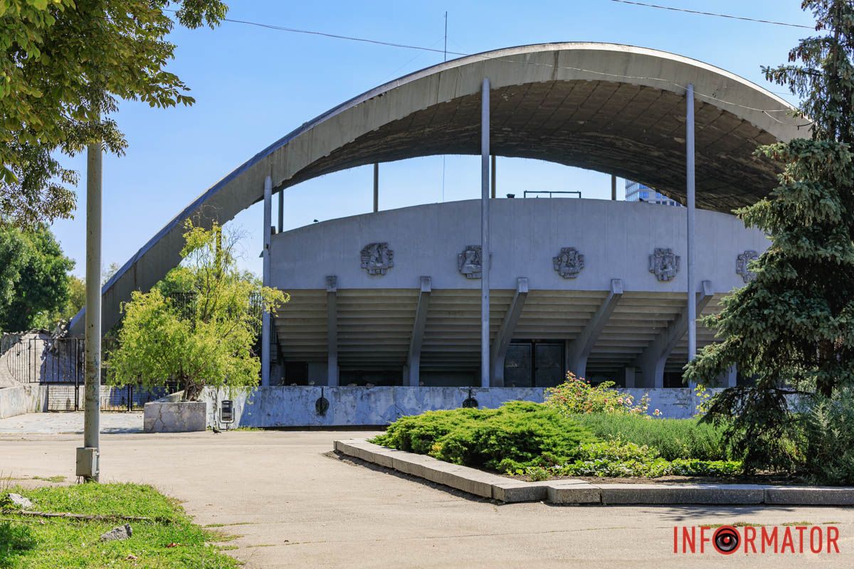 Красота вокруг В Днепре в парке Глобы на грядке заметили тыквы и дыни 5
