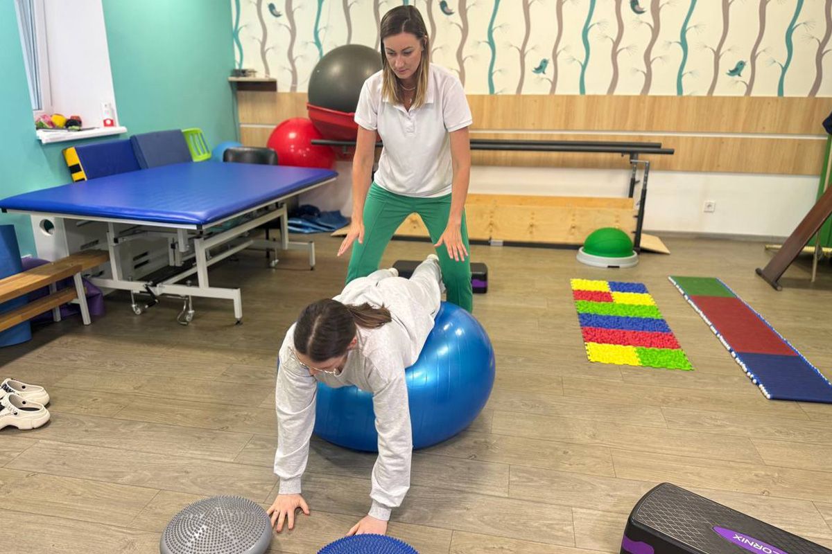 16-річна Анастасія потрапила в лікарню після важкої ДТП у Житомирській області 16-річна Анастасія потрапила в лікарню після важкої ДТП у Житомирській області