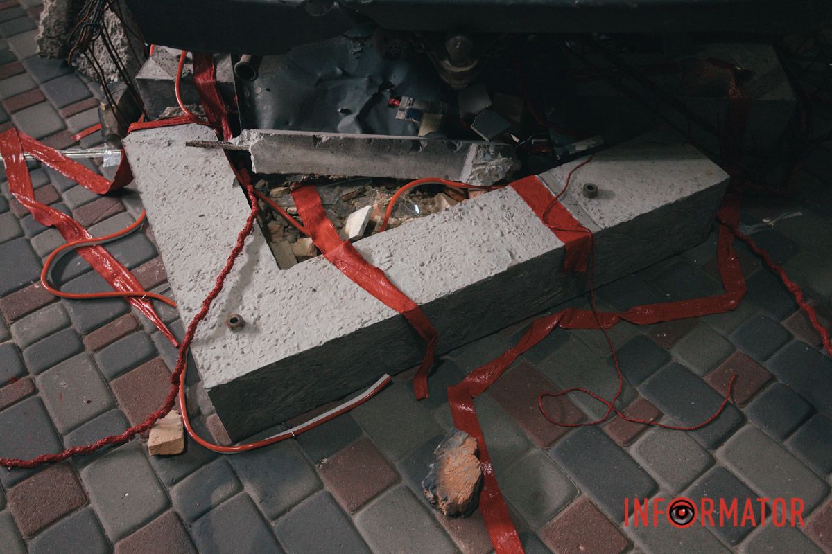 Вижила під завалами, мов Термінатор: у музеї “Машини Часу” у Дніпрі показали “(Не)розчавлену Таврію" 9