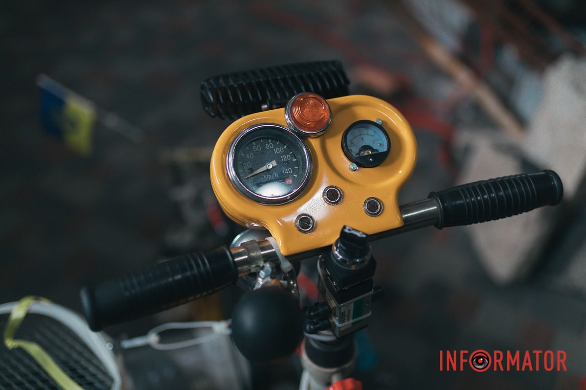 Вижила під завалами, мов Термінатор: у музеї “Машини Часу” у Дніпрі показали “(Не)розчавлену Таврію" 16