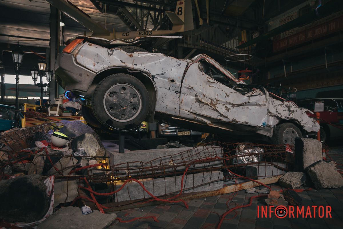 Вижила під завалами, мов Термінатор: у музеї “Машини Часу” у Дніпрі показали “(Не)розчавлену Таврію" 33