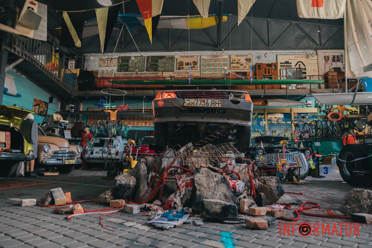 Вижила під завалами, мов Термінатор: у музеї “Машини Часу” у Дніпрі показали “(Не)розчавлену Таврію" 36