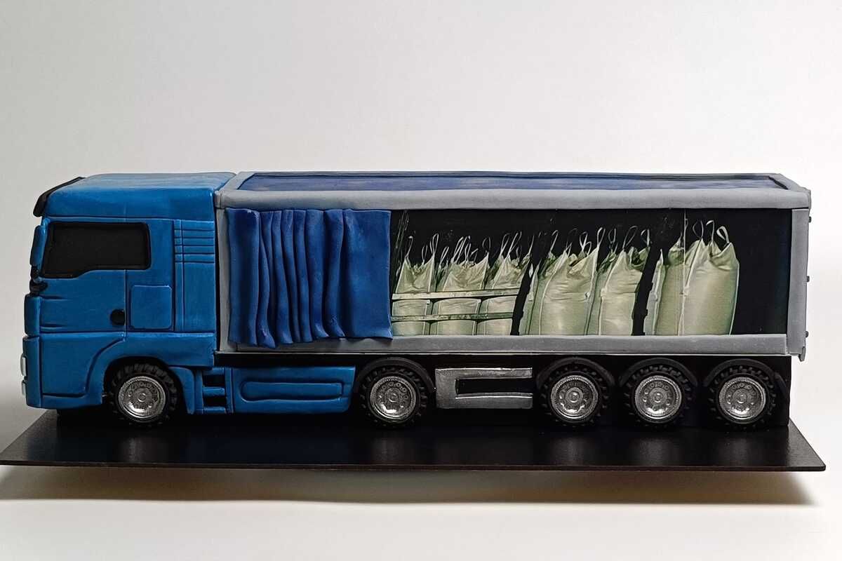 Деталізація фури дійсно вражає