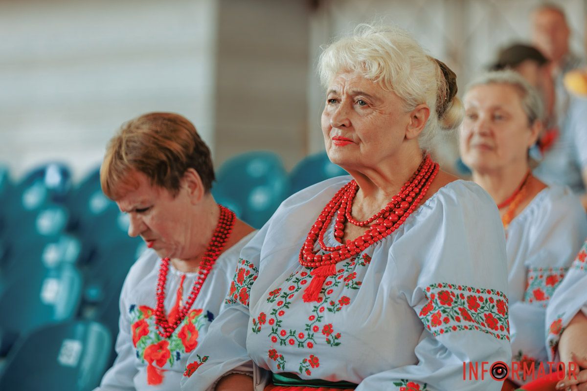 Учасники танцювали та виконували пісні Учасники танцювали та виконували пісні