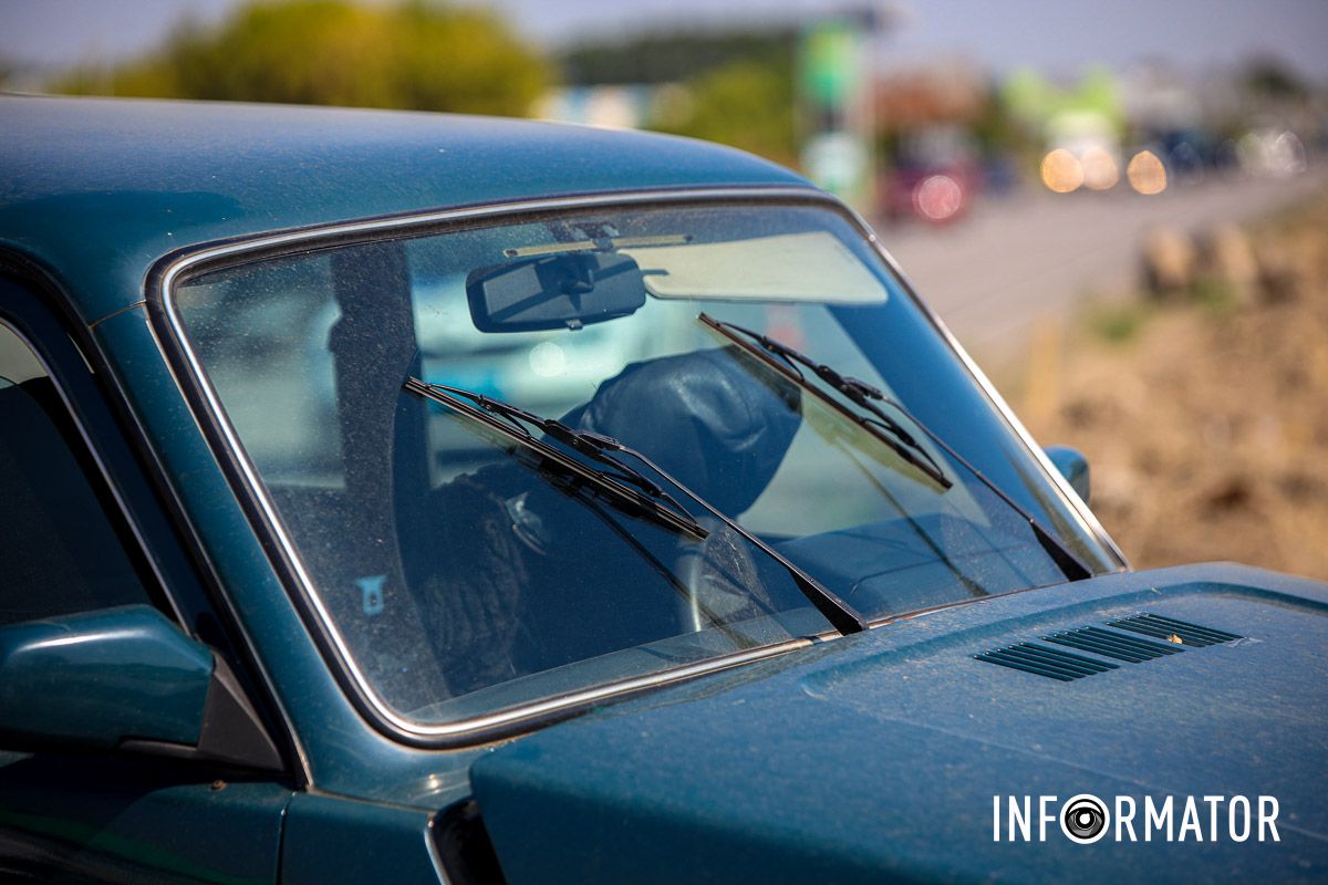 Задню частину машини зачепив ВАЗ Задню частину машини зачепив ВАЗ