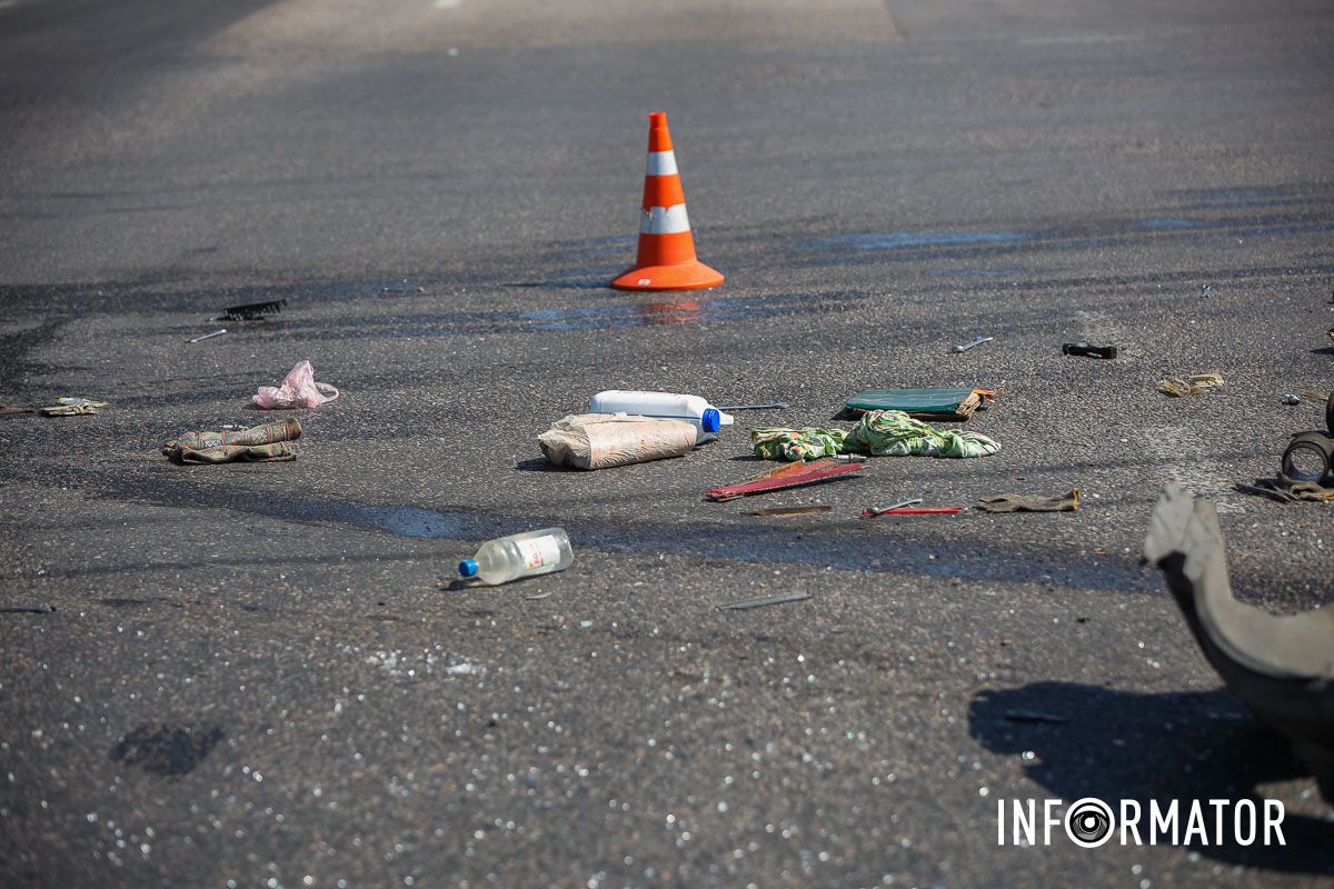 Постраждала жінка: у Дніпрі на Березинській зіштовхнулися Ford та Москвич 4