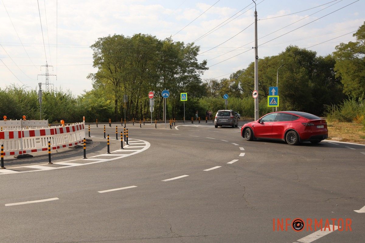 Автомобили смогут беспрепятственно разминаться на этом участке В Днепре на проспекте Богдана Хмельницкого появилась кольцевая развязка 8