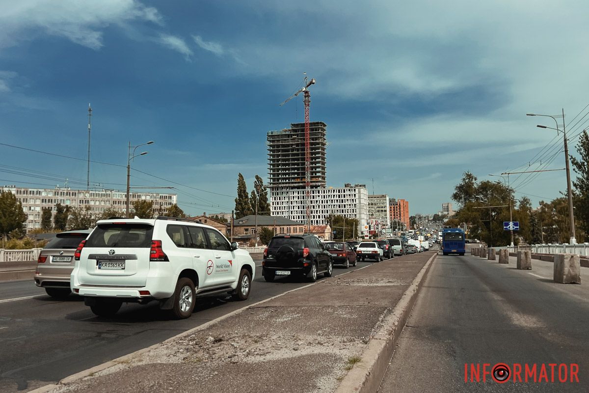 У Дніпрі через відключення світла місто поринуло в затори 1