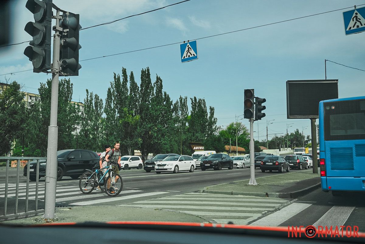 У Дніпрі через відключення світла місто поринуло в затори 4