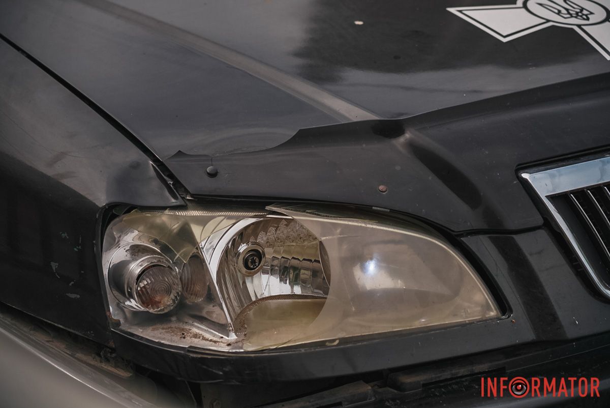 В Днепре на Слобожанском проспекте вблизи пешеходного перехода Chery сбил мужчину: человек в больнице, движение затруднено 10