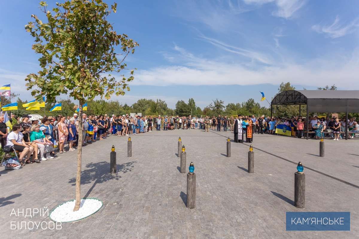 Перший етап будівництва Меморіального комплексу на честь загиблих Героїв завершили у Кам’янському 1