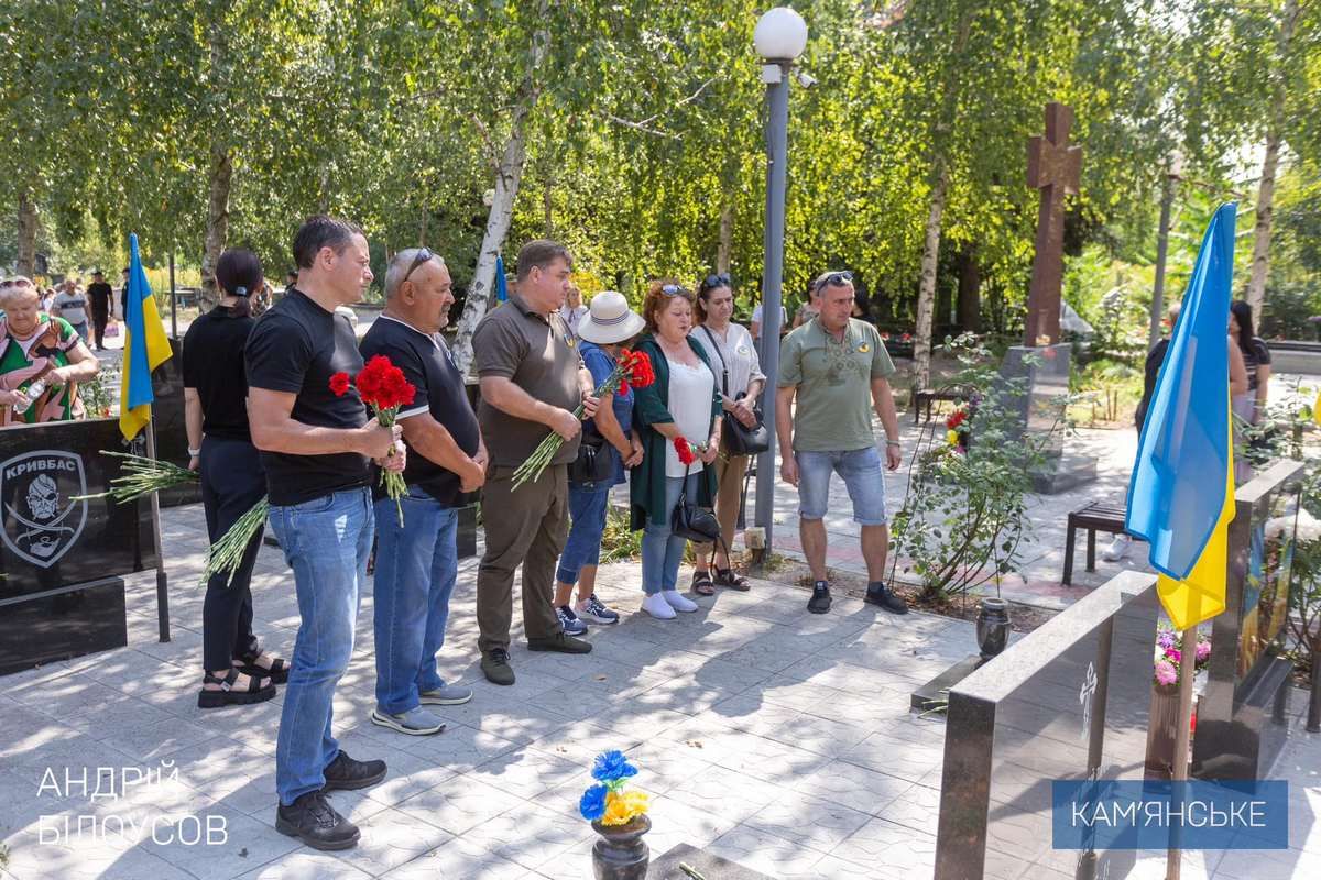 Перший етап будівництва Меморіального комплексу на честь загиблих Героїв завершили у Кам’янському 8
