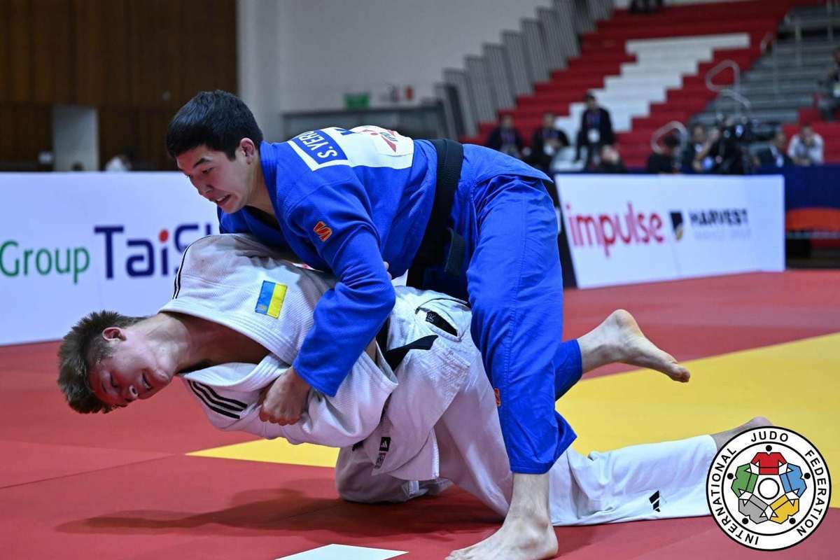 В соревнованиях приняло участие более 400 кадетов из 50 стран мира