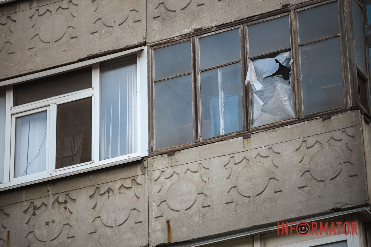 У Дніпрі ліквідовують наслідки нічної ракетної атаки: як виглядають пошкоджені будівлі 21