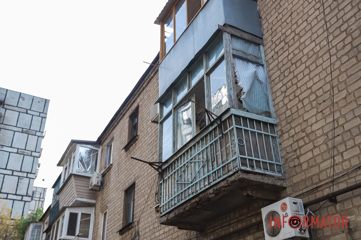 У Дніпрі ліквідовують наслідки нічної ракетної атаки: як виглядають пошкоджені будівлі 25