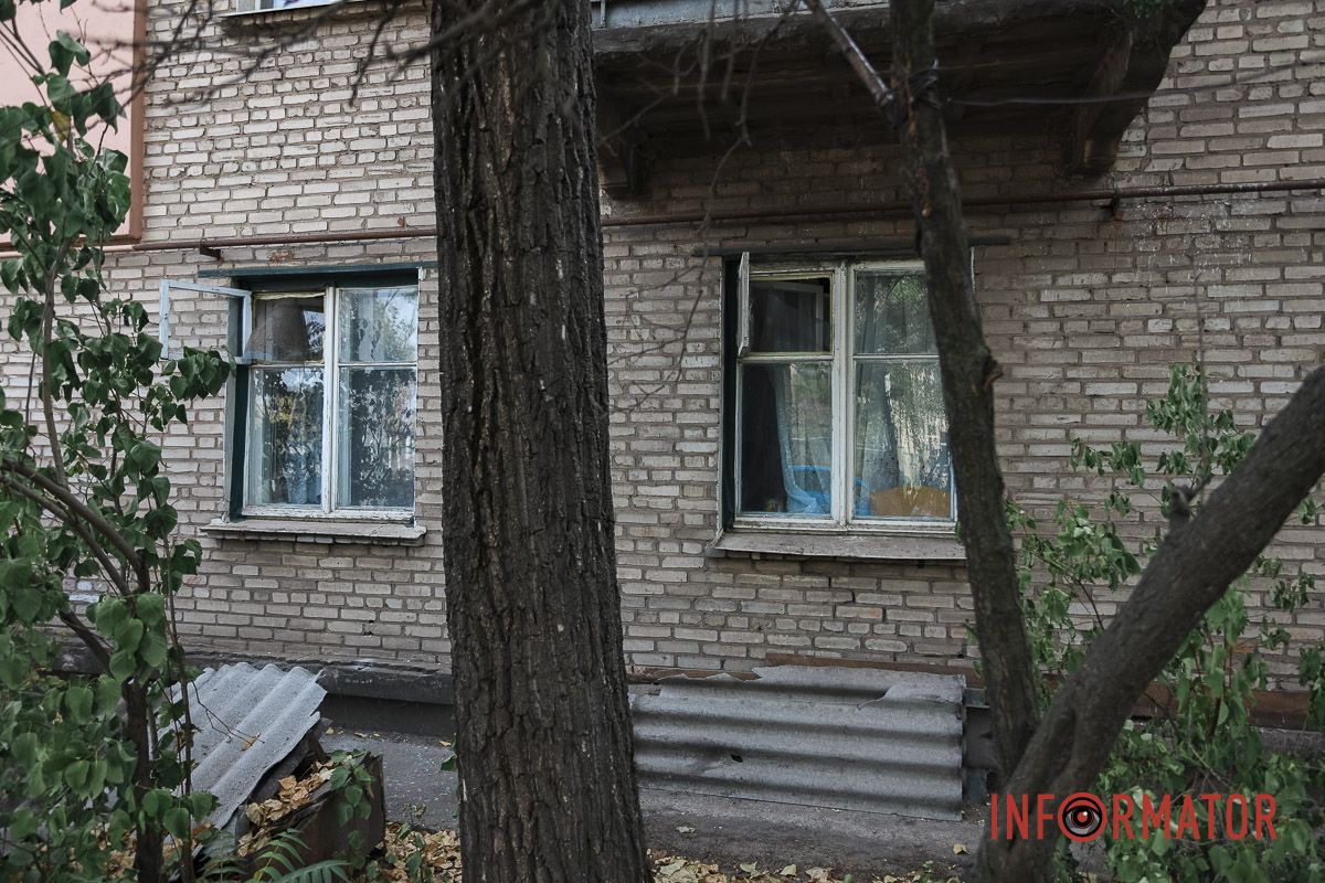 У Дніпрі ліквідовують наслідки нічної ракетної атаки: як виглядають пошкоджені будівлі 3