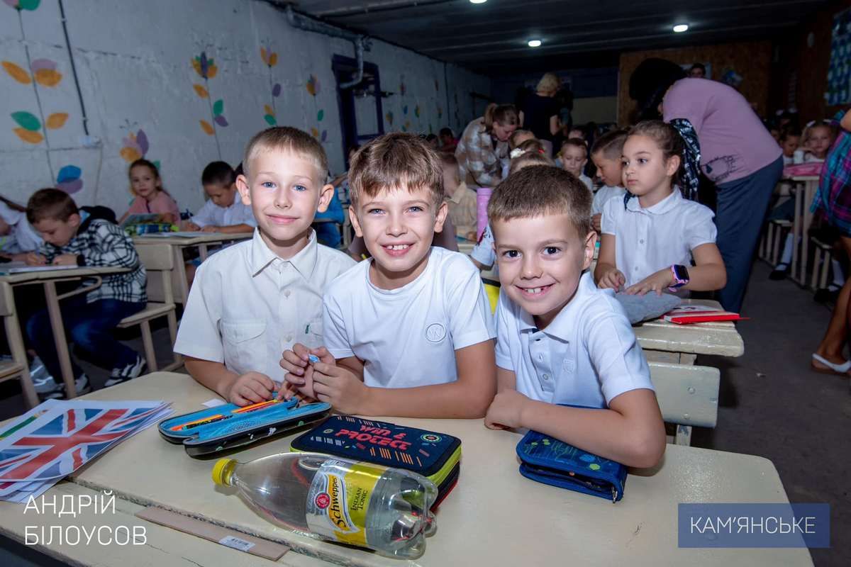 Ще в 4-х укриттях мають збільшити кількість місць за рахунок розширення Мер Кам’янського перевірив, як виконуються ремонтні роботи в укриттях у навчальних закладах 6