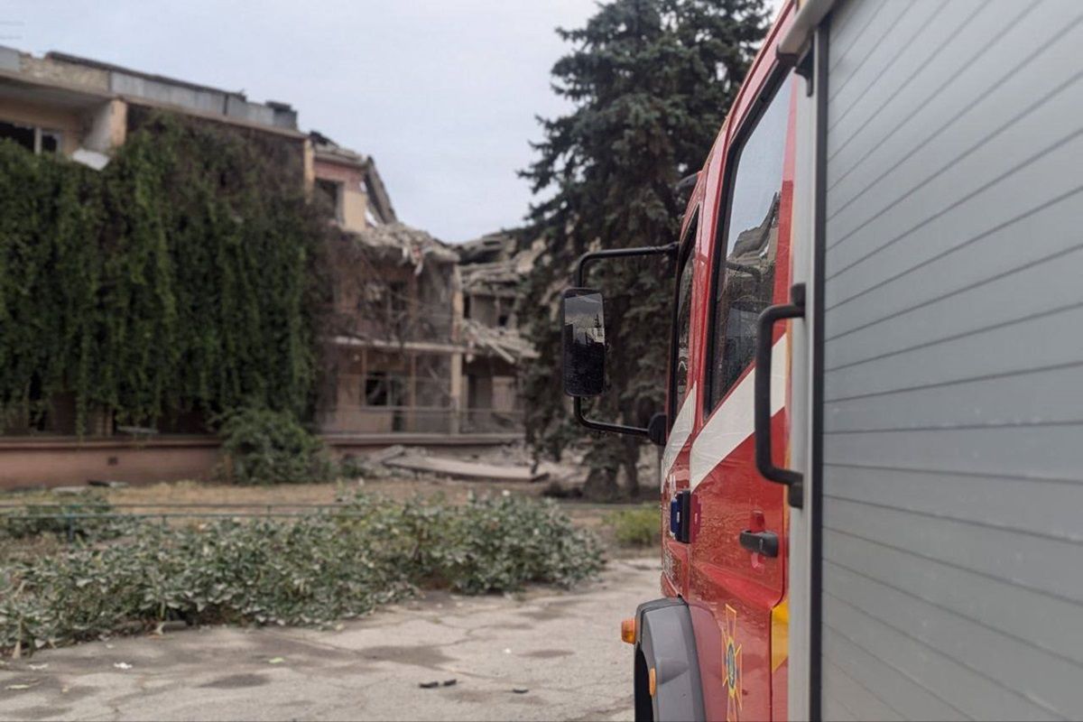 Разрушена гостиница с 1 по 3 этаж