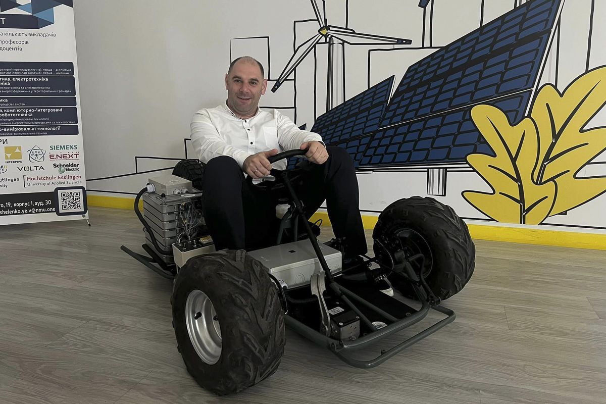 Трицикл - це дипломна робота студентів “Дніпровської політехніки” Трицикл - це дипломна робота студентів “Дніпровської політехніки”