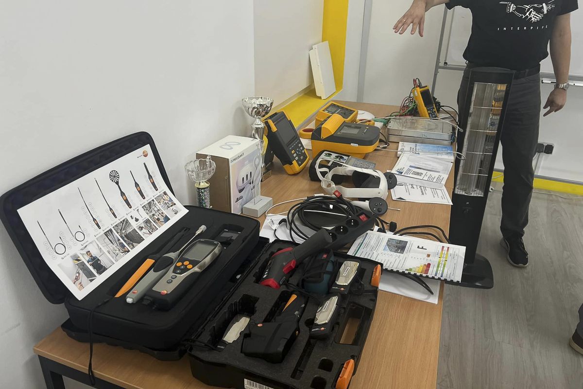 Бізнес у навчальному закладі бере участь в адаптації навчальних програм Бізнес у навчальному закладі бере участь в адаптації навчальних програм
