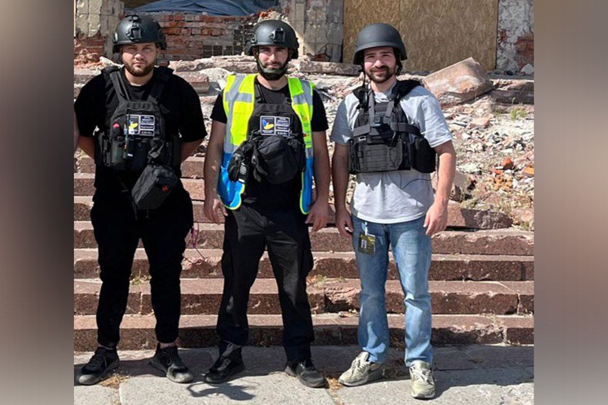 Дэвид Борохович (справа) в Харьковской области Дэвид Борохович (справа) в Харьковской области