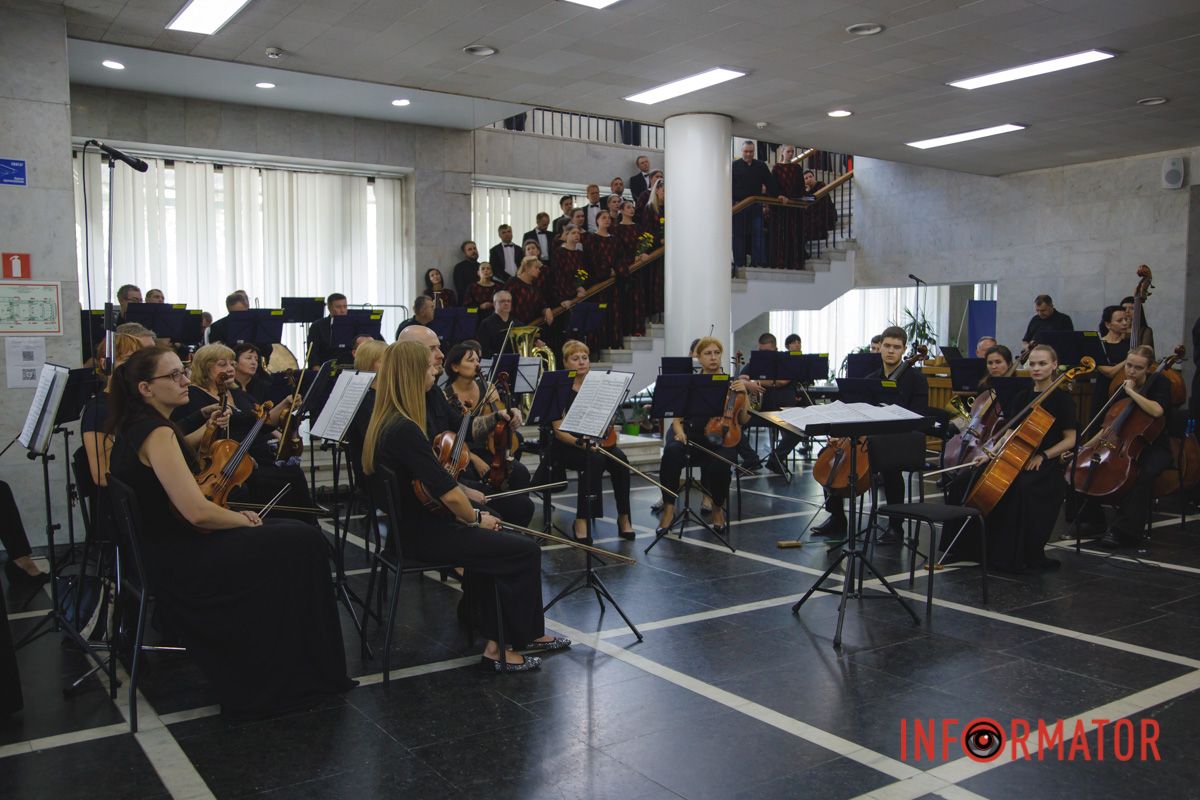 В Днепре провели в засвете руководителя театра оперы и балета Константина Пинчука 3