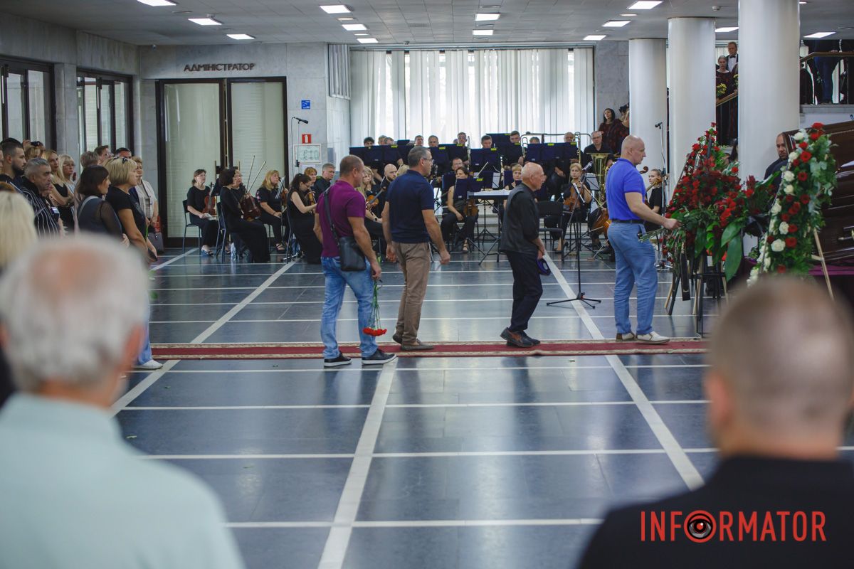 В Днепре провели в засвете руководителя театра оперы и балета Константина Пинчука 5