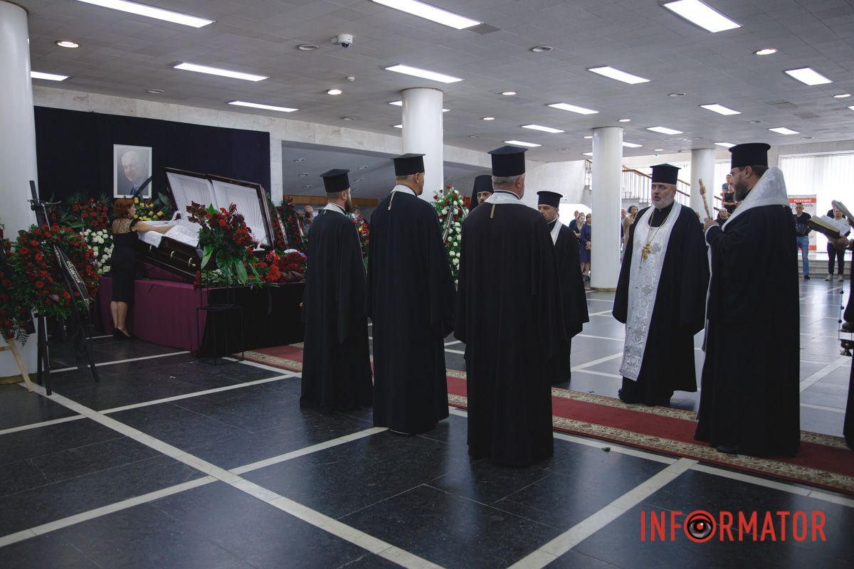 В Днепре провели в засвете руководителя театра оперы и балета Константина Пинчука 22