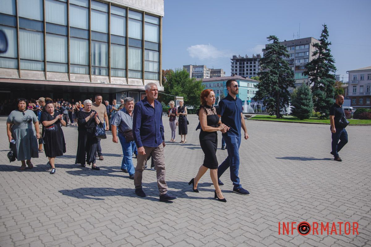 В Днепре провели в засвете руководителя театра оперы и балета Константина Пинчука 40
