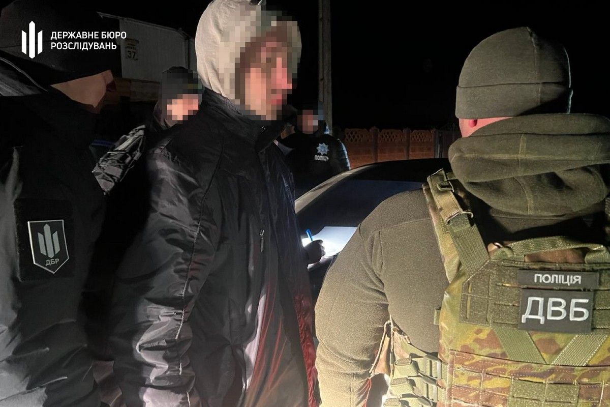 У Кривому Розі правоохоронець вербував жінок для зайняття проституцію