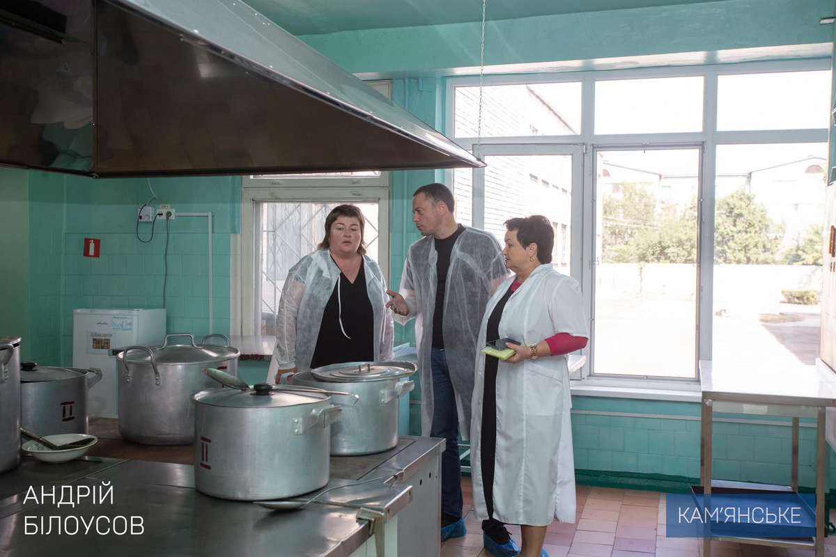 Мер Кам’янського перевірив організацію процесу харчування у школах міста 2