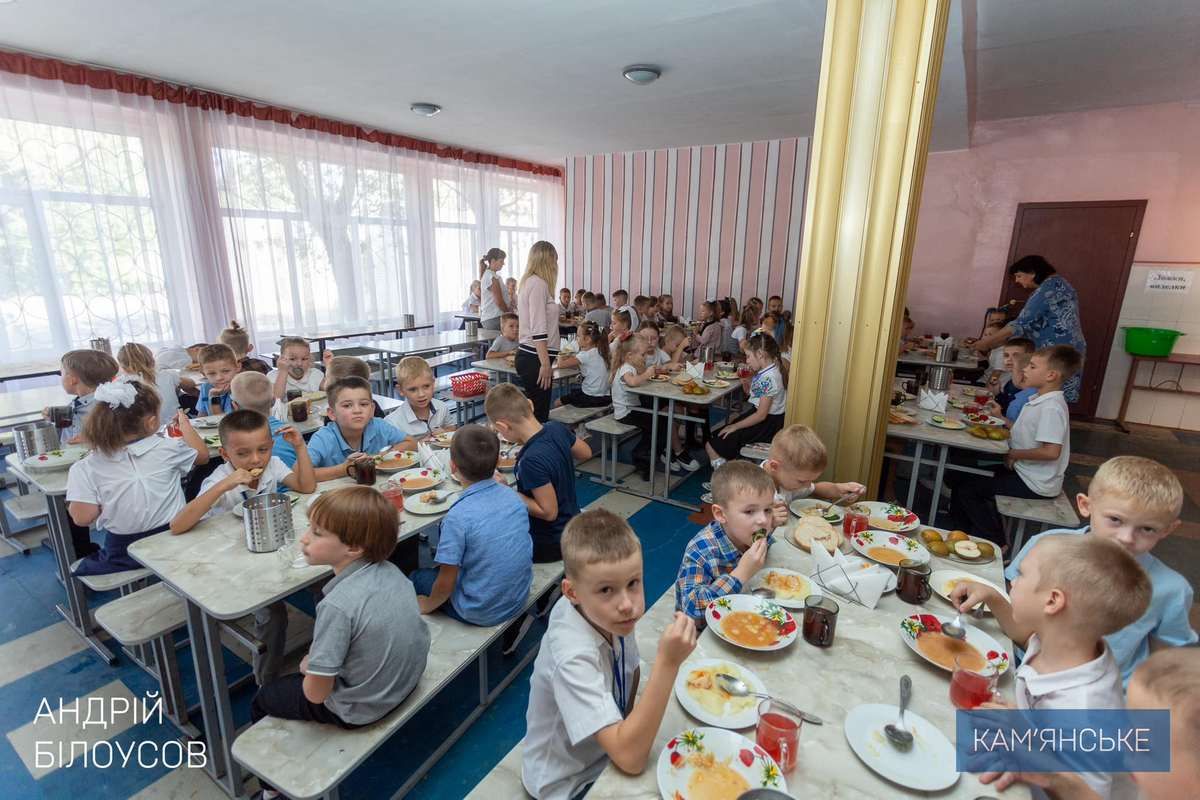 Мер Кам’янського перевірив організацію процесу харчування у школах міста 4