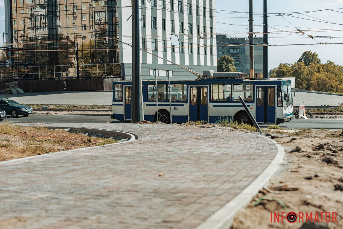 Сделали линейные скверы с местами отдыха Сделали линейные скверы с местами отдыха