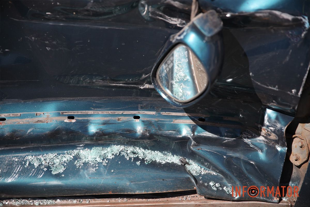 Попередньо, обійшлося без постраждалих Поспішав в автомагазин та переїхав через дві суцільні: на проспекті Сергія Нігояна у Дніпрі зіткнулись Geely та Kia 10