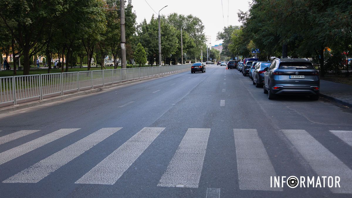 В Днепре на проспекте Мира BMW на пешеходном переходе сбил 10-летнего мальчика: ребенок в больнице