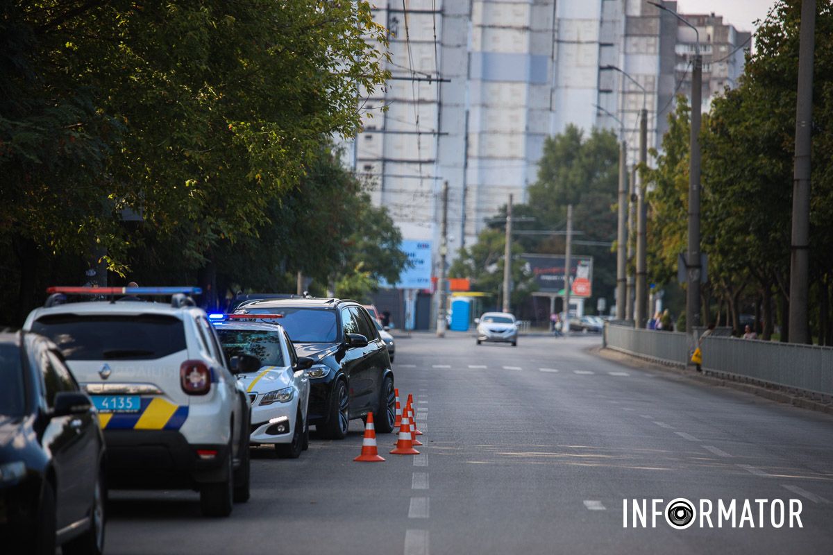 У Дніпрі на проспекті Миру BMW на пішохідному переході збив 10-річного хлопця: дитина в лікарні 5