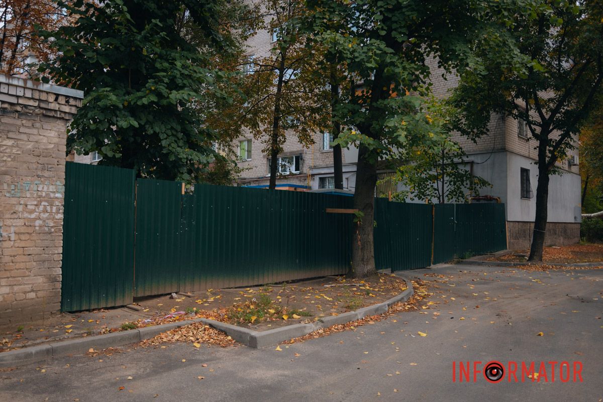 В Днепре на Эдеиды начали восстанавливать многоэтажный дом, в который в феврале попал Шахед 21