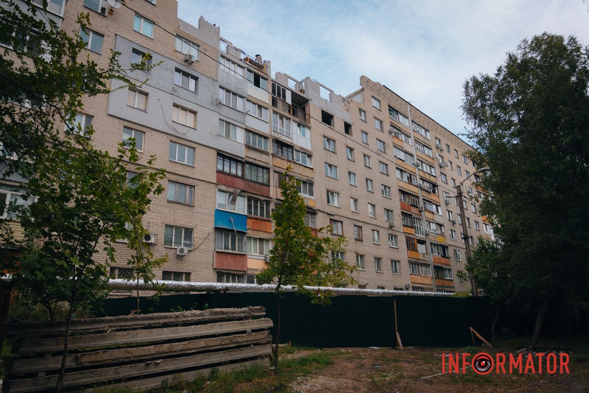 В Днепре на Эдеиды начали восстанавливать многоэтажный дом, в который в феврале попал Шахед 17