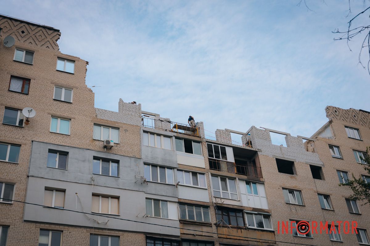 В Днепре на Эдеиды начали восстанавливать многоэтажное здание, в которое в феврале попал 