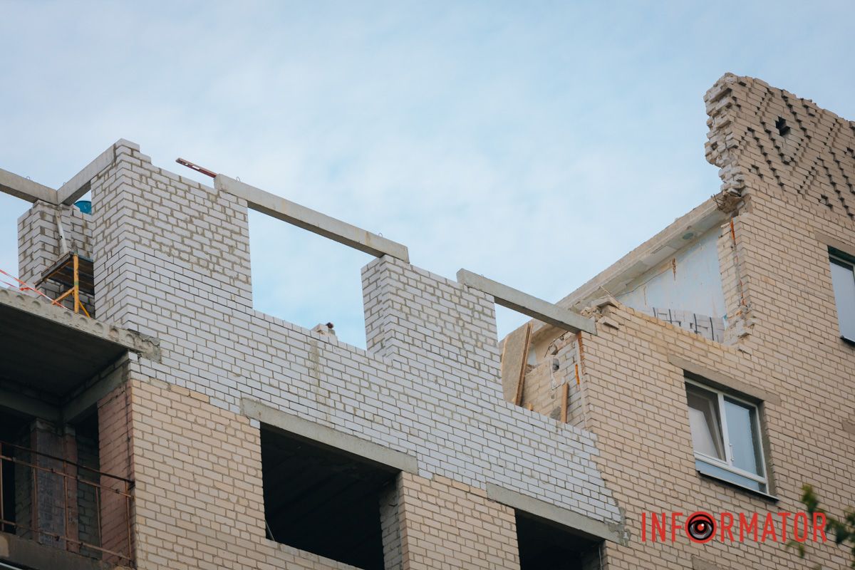 В Днепре на Эдеиды начали восстанавливать многоэтажное здание, в которое в феврале попал 