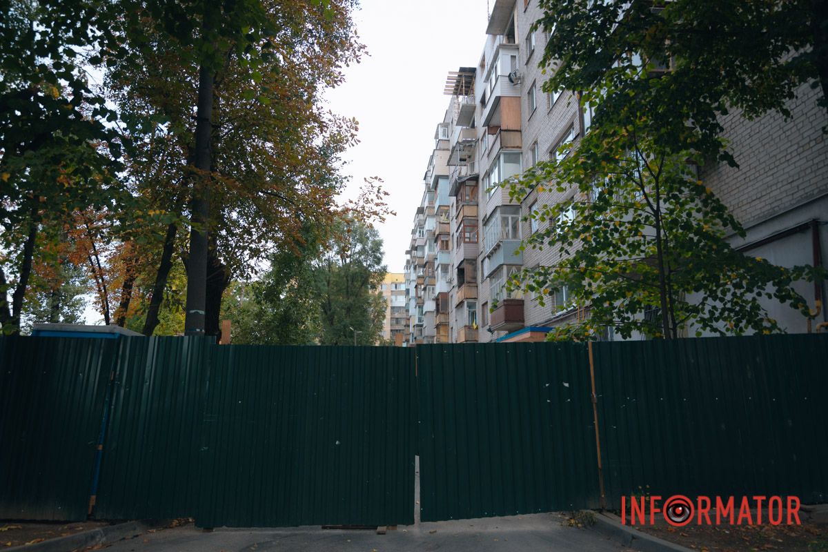 В Днепре на Эдеиды начали восстанавливать многоэтажный дом, в который в феврале попал Шахед 30