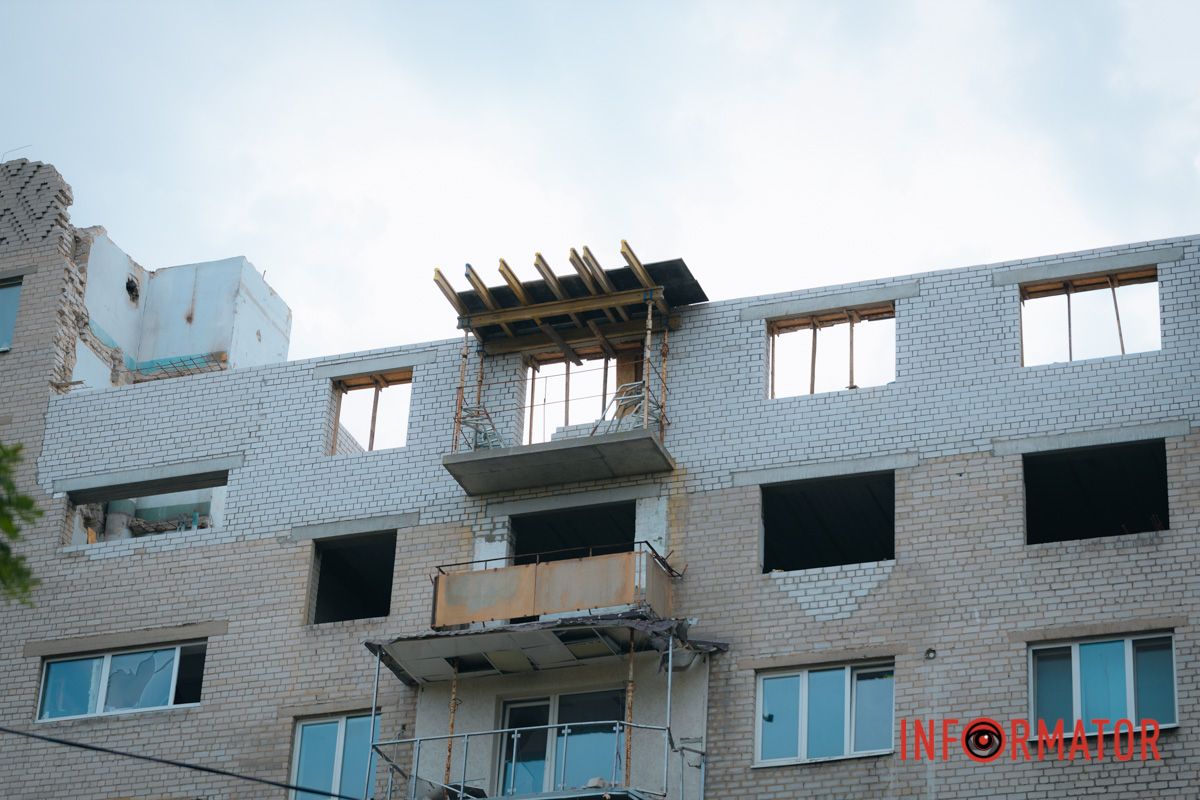 В Днепре на Эдеиды начали восстанавливать многоэтажное здание, в которое в феврале попал 