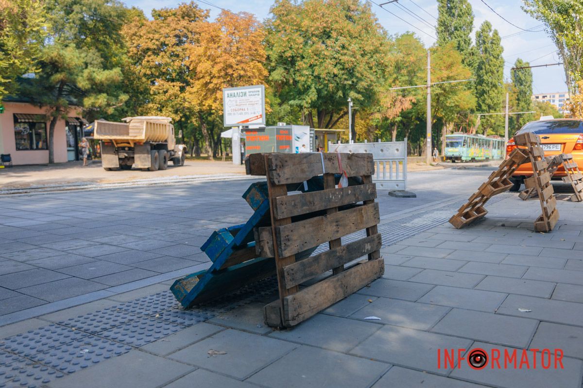 У Дніпрі на Соборній площі з'явилася перша “віденська” платформа 12