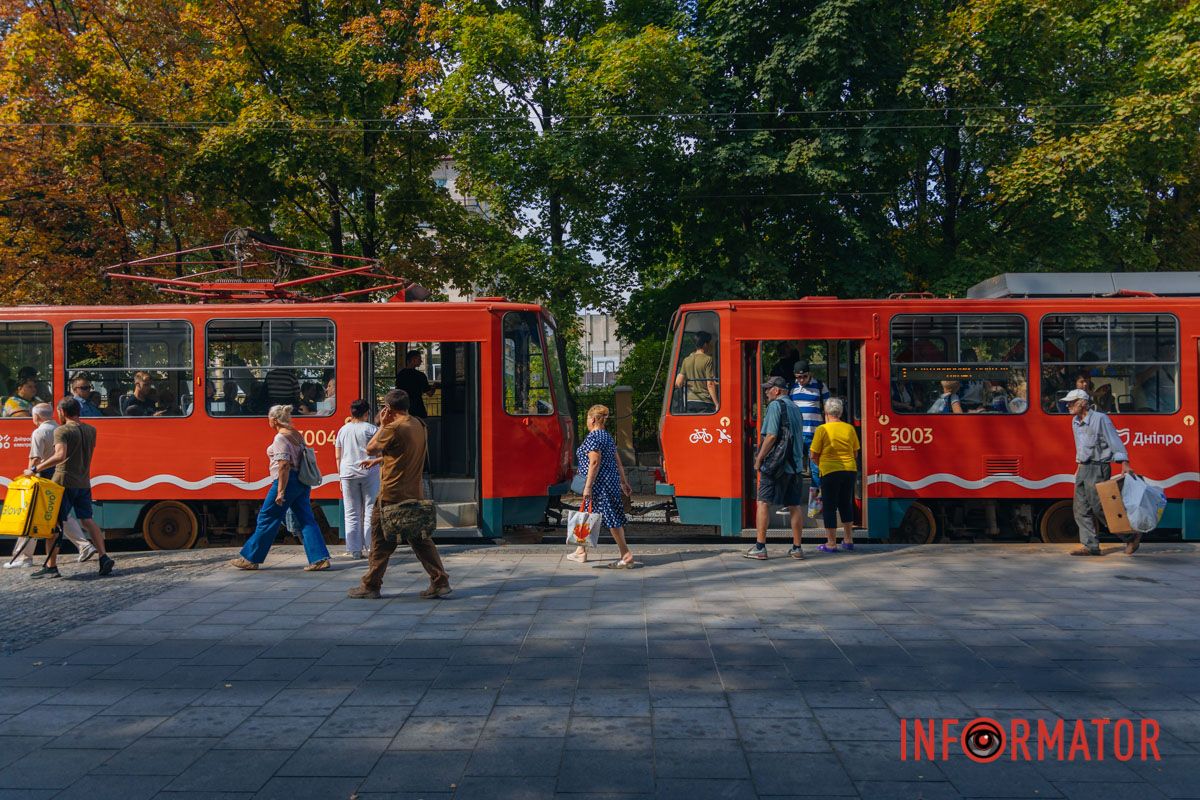 У Дніпрі на Соборній площі з'явилася перша “віденська” платформа 9