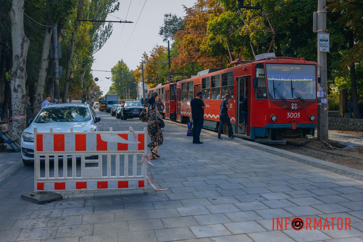 У Дніпрі на Соборній площі з'явилася перша “віденська” платформа 7